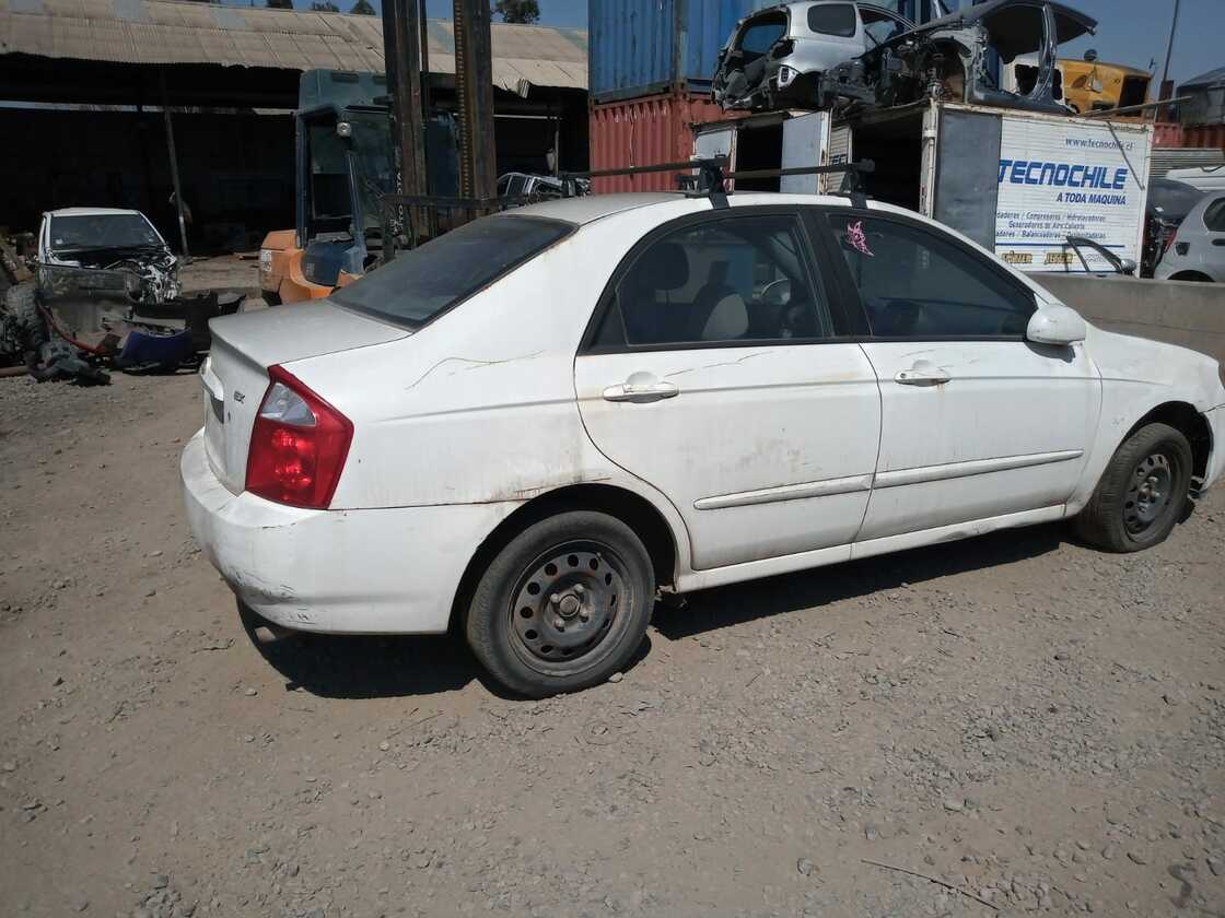  Kia NEW CERATOS 2006    EN DESARME